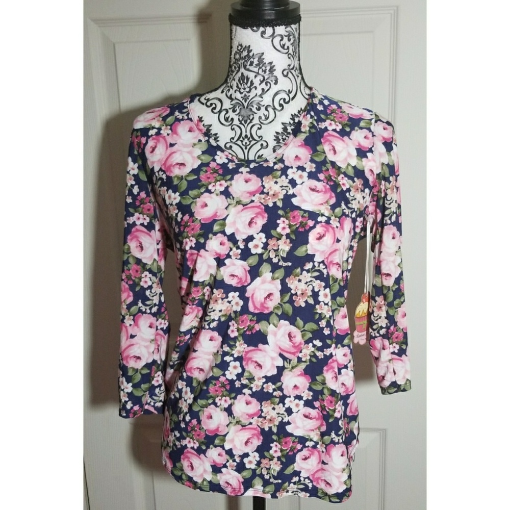 🆕Rainbows & Cupcakes Floral Top